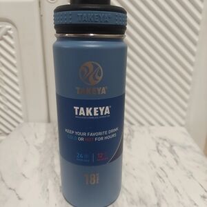 Takeya Blue Stainless Steal Double Wall Vacuum Insulated 18oz Water Bottle New